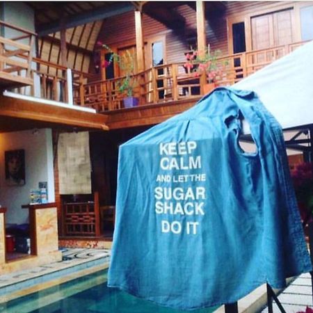Gili T Sugar Shack Hotel กีลีตราวางัน ภายนอก รูปภาพ