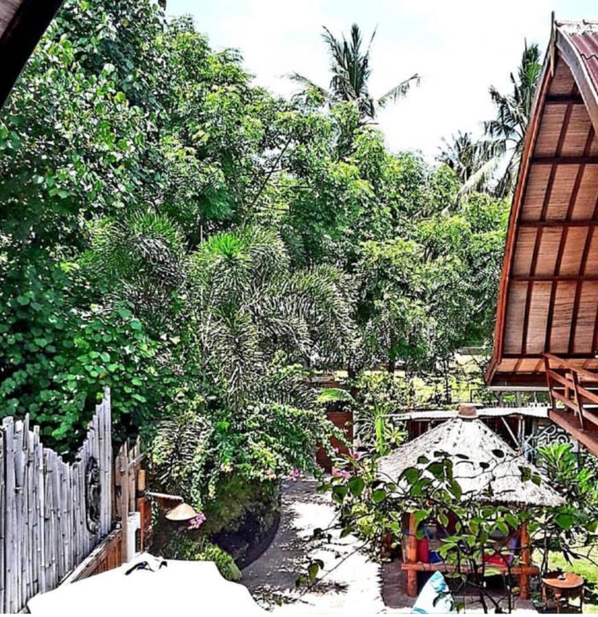 Gili T Sugar Shack Hotel กีลีตราวางัน ภายนอก รูปภาพ