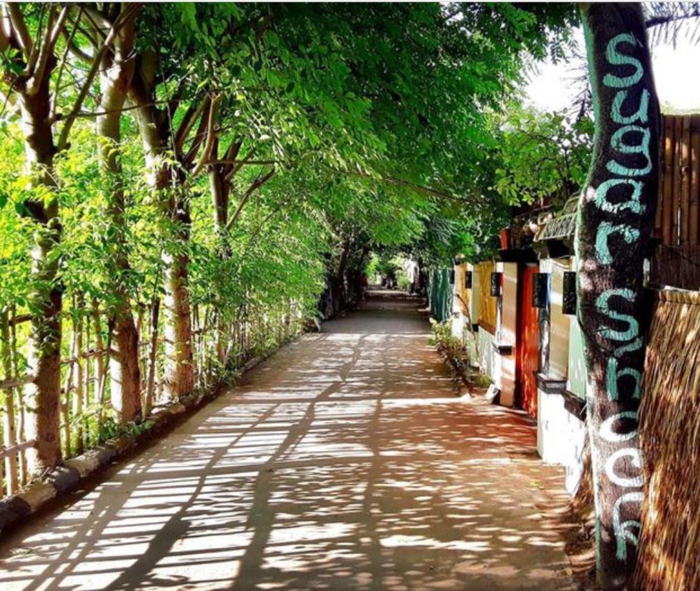 Gili T Sugar Shack Hotel กีลีตราวางัน ภายนอก รูปภาพ