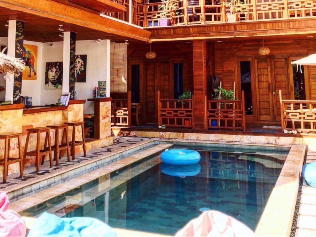 Gili T Sugar Shack Hotel กีลีตราวางัน ภายนอก รูปภาพ