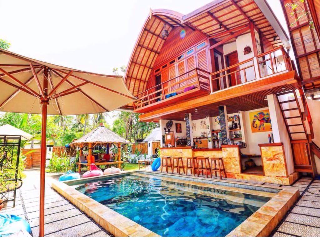 Gili T Sugar Shack Hotel กีลีตราวางัน ภายนอก รูปภาพ