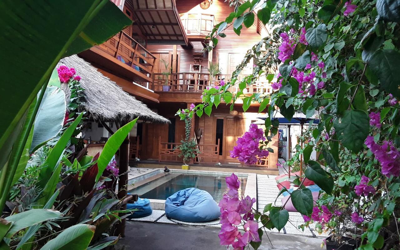 Gili T Sugar Shack Hotel กีลีตราวางัน ภายนอก รูปภาพ