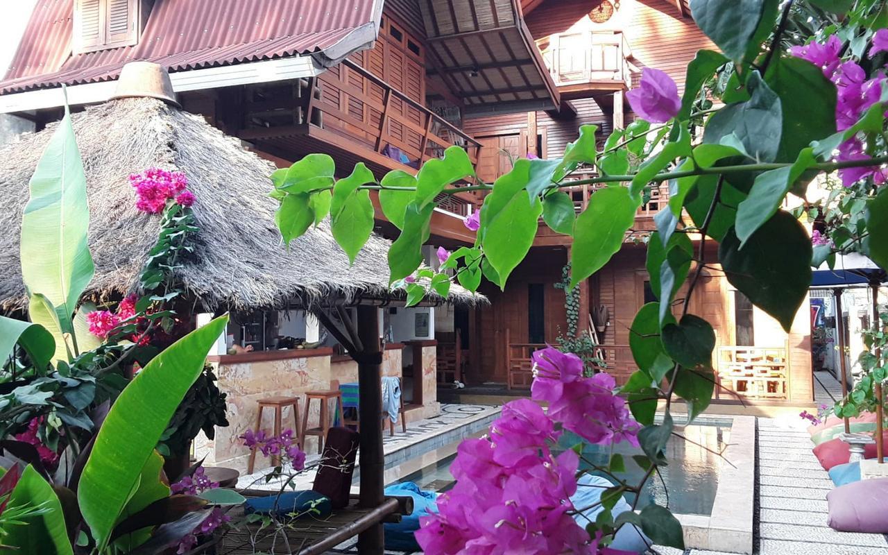 Gili T Sugar Shack Hotel กีลีตราวางัน ภายนอก รูปภาพ