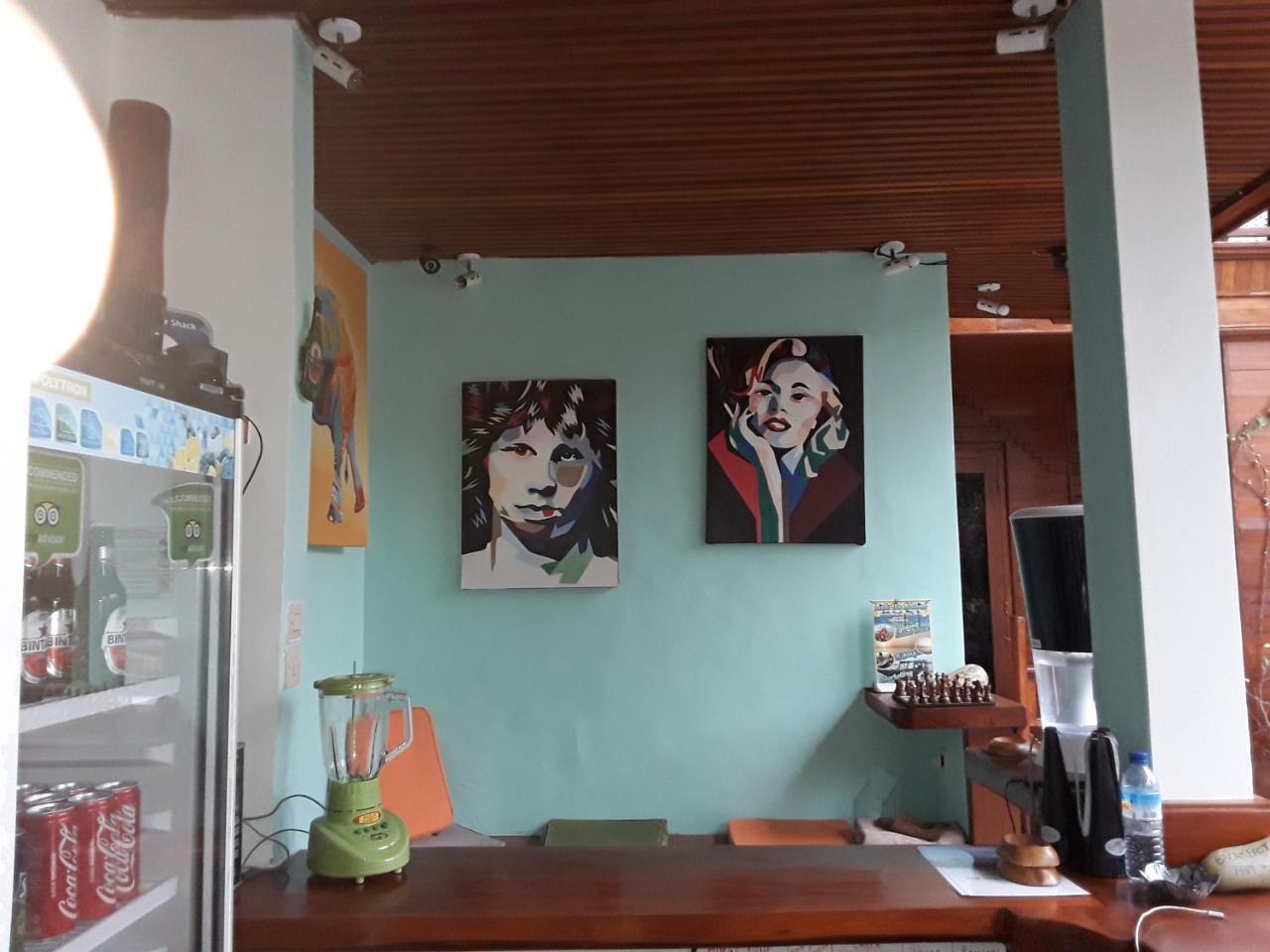 Gili T Sugar Shack Hotel กีลีตราวางัน ภายนอก รูปภาพ