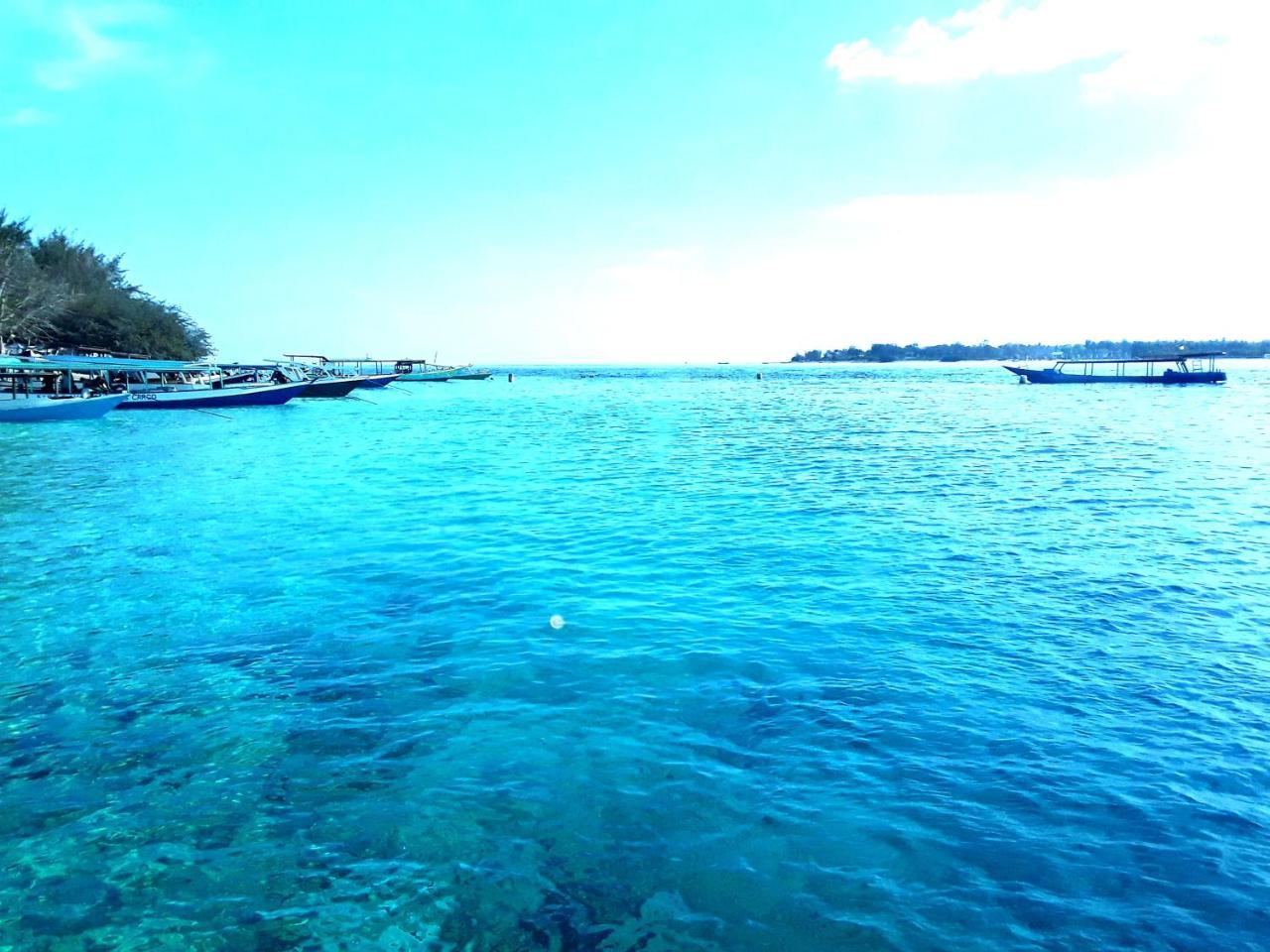 Gili T Sugar Shack Hotel กีลีตราวางัน ภายนอก รูปภาพ